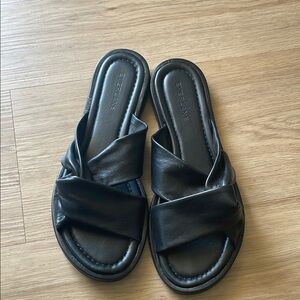 Everlane Black Leather Slide Sandals Classic Design